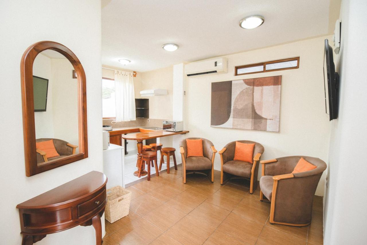 Hotel Palace Galapagos 푸에르토아요라 외부 사진