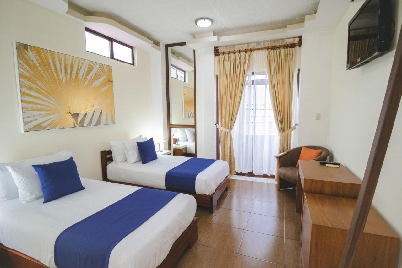 Hotel Palace Galapagos 푸에르토아요라 외부 사진