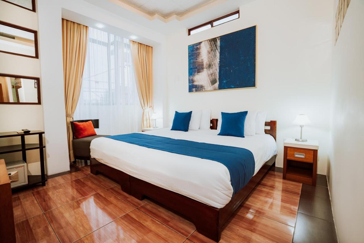Hotel Palace Galapagos 푸에르토아요라 외부 사진