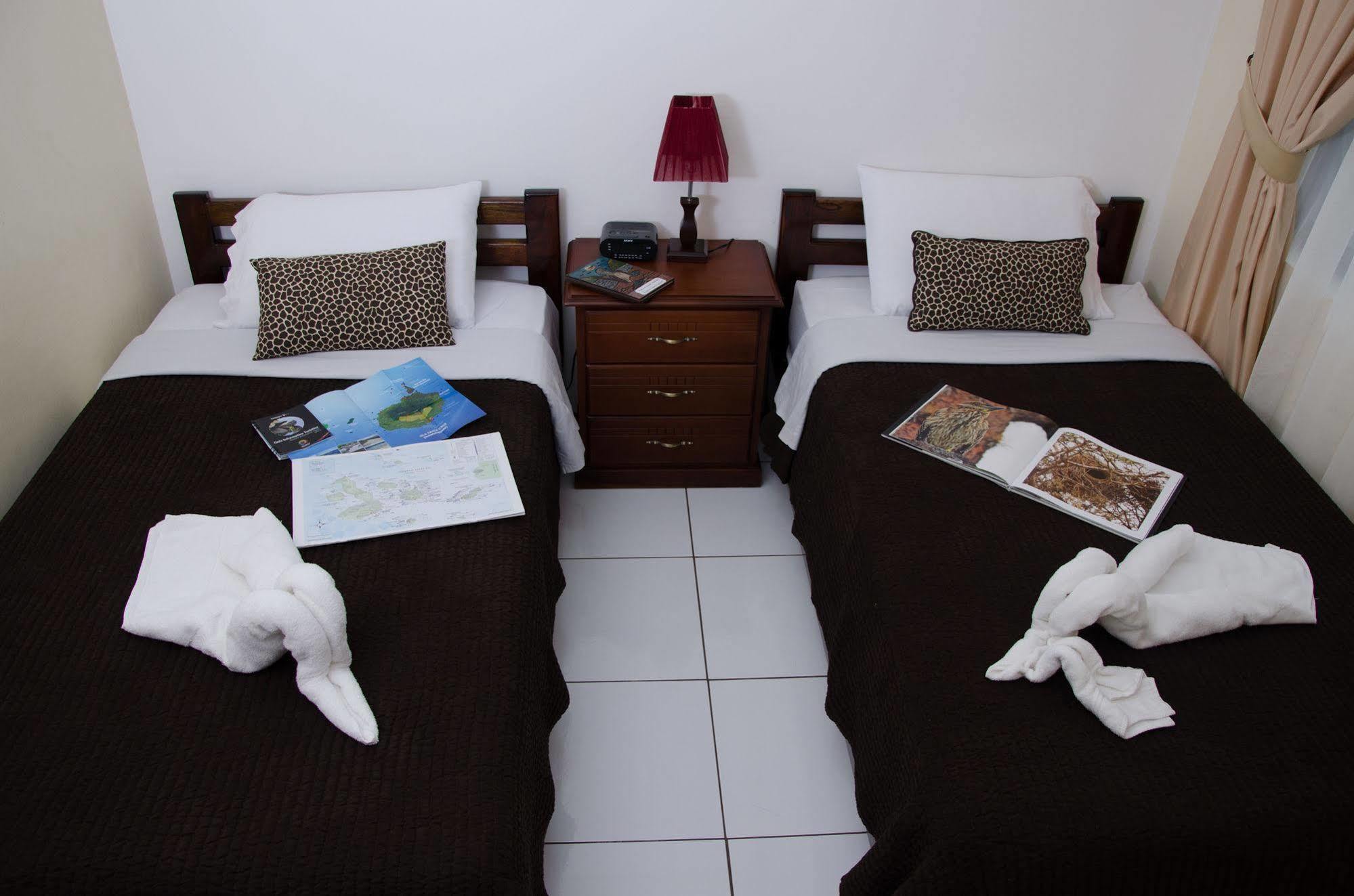 Hotel Palace Galapagos 푸에르토아요라 외부 사진