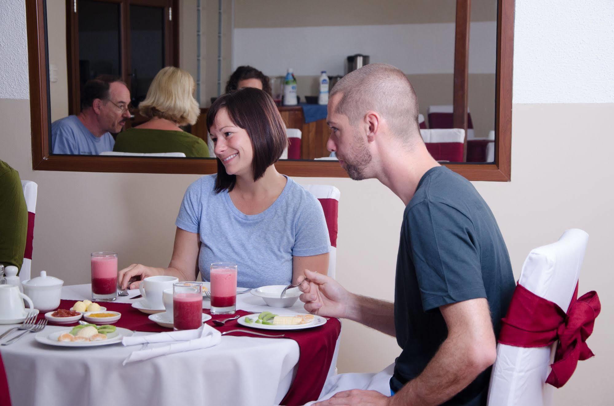 Hotel Palace Galapagos 푸에르토아요라 외부 사진